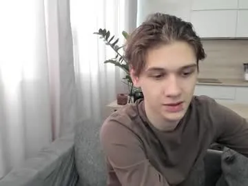 sunflower_28 – webcam model profile photo Image 2