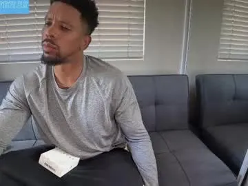 sweetsour18 – webcam model profile photo Image 8