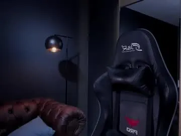 ChanelFoxi – webcam model profile photo Image 10