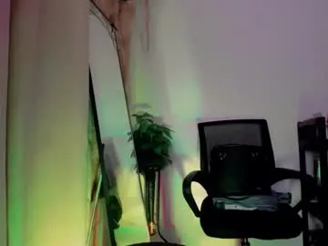 RebekaHart – webcam model profile photo Image 14