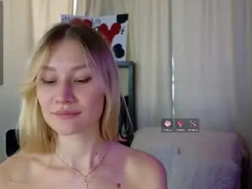 JulietaLake – webcam model profile photo Image 3