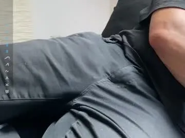 the_right_girl – webcam model profile photo Image 12