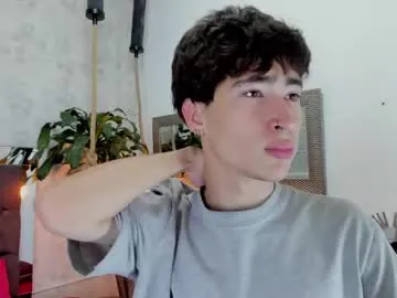 MiaIrina – webcam model profile photo Image 2