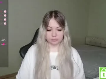 lolaa_darling – webcam model profile photo Image 5