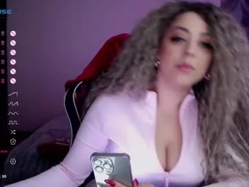 _just_a_queen_3 – webcam model profile photo