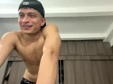 BellaJade – webcam model profile photo Image 12