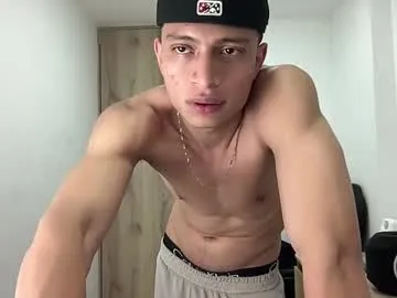 BellaJade – webcam model profile photo Image 13