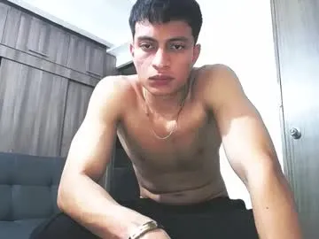 BellaJade – webcam model profile photo Image 3