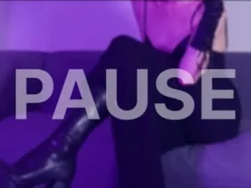 your_dolls – webcam model profile photo Image 4