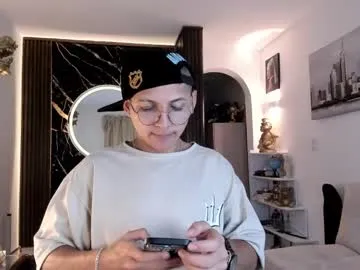 a_lejandro_08 Image 3
