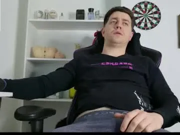 naisharousell – webcam model profile photo Image 12