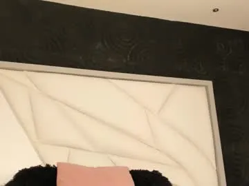 keranimaralaa33409304290 – webcam model profile photo Image 6