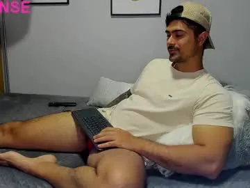 YasmienAtos – webcam model profile photo Image 15