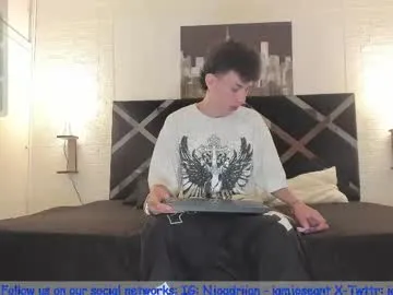 sunflower_28 – webcam model profile photo Image 10