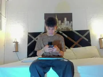 sunflower_28 – webcam model profile photo Image 12