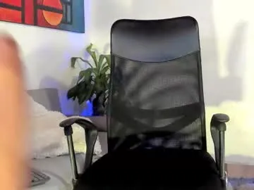 bookishdivya – webcam model profile photo Image 4