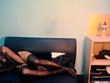 keranimaralaa33409304290 – webcam model profile photo Image 4