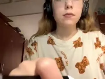 tvycas7 – webcam model profile photo Image 2