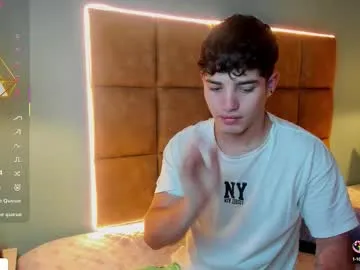 ria_fun – webcam model profile photo Image 16