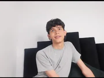 midwestlovers1990 – webcam model profile photo Image 3