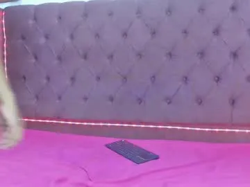 hi_miki – webcam model profile photo Image 5