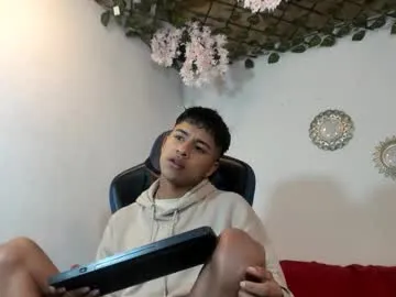 brownboy6999 – webcam model profile photo Image 6