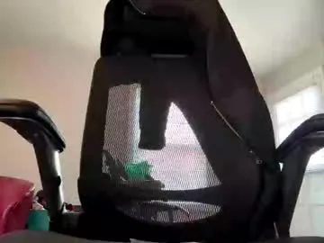 Elie – webcam model profile photo Image 16