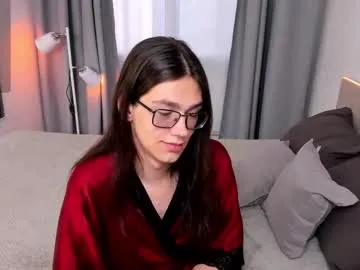 LeahReel – webcam model profile photo Image 11