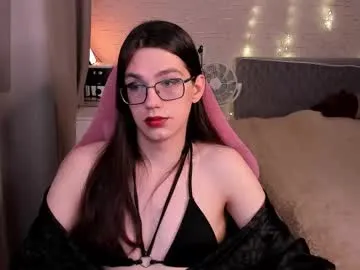 LeahReel – webcam model profile photo Image 14