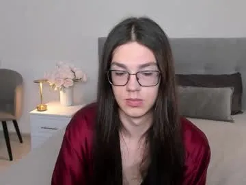 LeahReel – webcam model profile photo Image 16