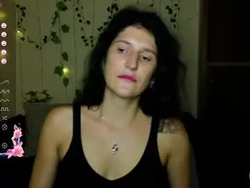 alianna_solo_kiss Image 18