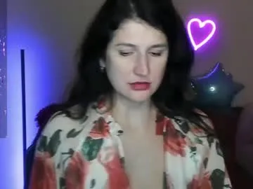 alianna_solo_kiss Image 2