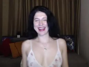 alianna_solo_kiss Image 3