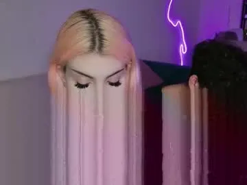 sunflower_28 – webcam model profile photo Image 3