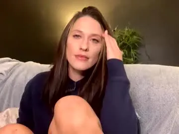 Seline – webcam model profile photo Image 10