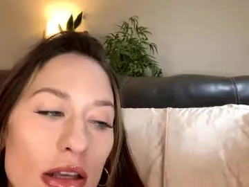 Seline – webcam model profile photo Image 15