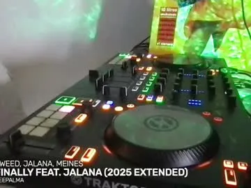 indiandesiguys2023 – webcam model profile photo Image 6