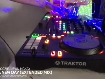 indiandesiguys2023 – webcam model profile photo Image 7