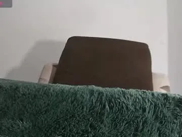 mae_nathan – webcam model profile photo Image 2