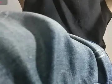 mae_nathan – webcam model profile photo Image 4