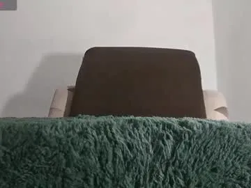 mae_nathan – webcam model profile photo Image 5