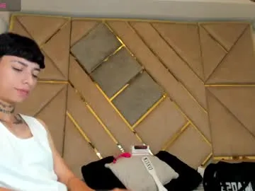 iamsomeone1234 – webcam model profile photo Image 14