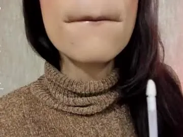 mae_nathan – webcam model profile photo Image 15