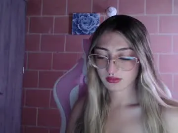 Missy – webcam model profile photo Image 14