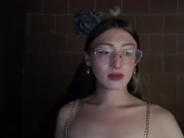 Missy – webcam model profile photo Image 2