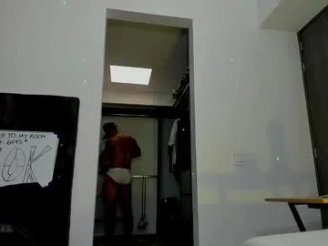 LaylaWoods – webcam model profile photo Image 6