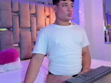 andrewpeach – webcam model profile photo