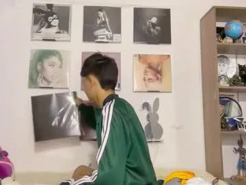 brownboy6999 – webcam model profile photo Image 11