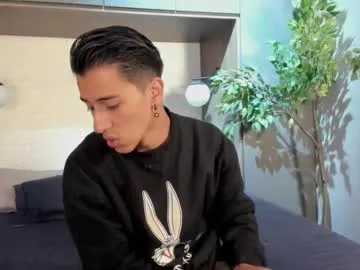 AdelleHayes – webcam model profile photo Image 16