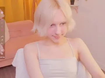 pureannuals – webcam model profile photo Image 10